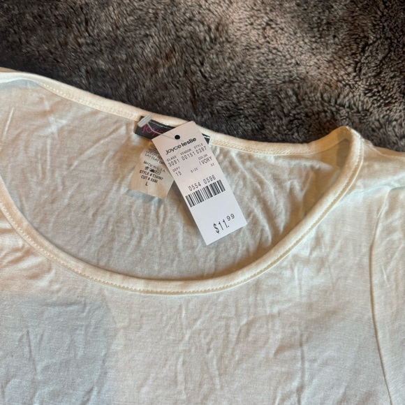 NWT Ivory Crop Top Tee T-shirt - Picture 2 of 4